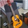 Image 1 : KIDS SIZE ACOUSTIC GUITAR