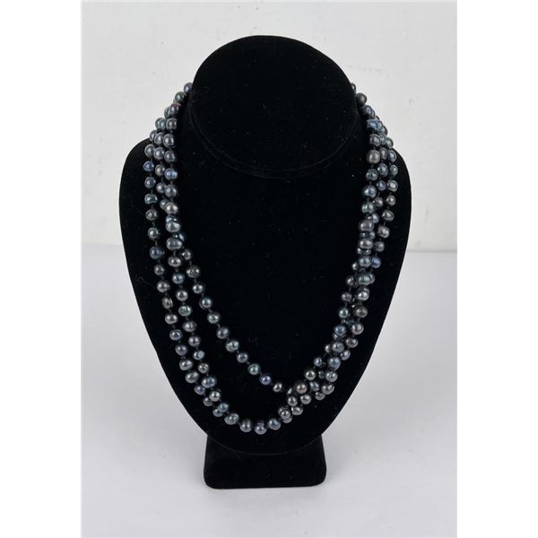 Stunning Tahitian Black Pearl Necklace