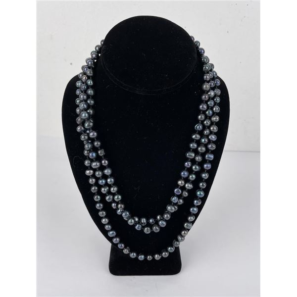 Stunning Tahitian Black Pearl Necklace