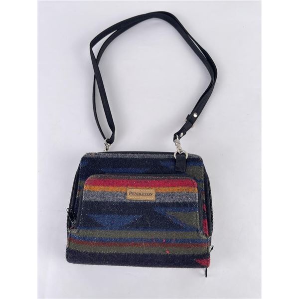 Pendleton Woolen Mills Zipper Clutch Bag Purse