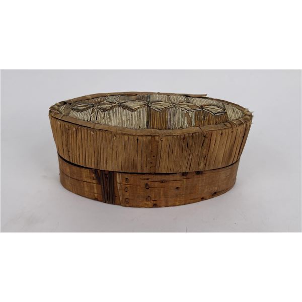 Antique Ojibwe Indian Birch Bark Quilled Box