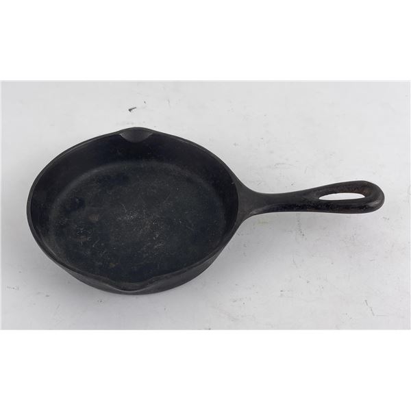 Miniature Chicago Hardware Foundry Cast Iron Pan