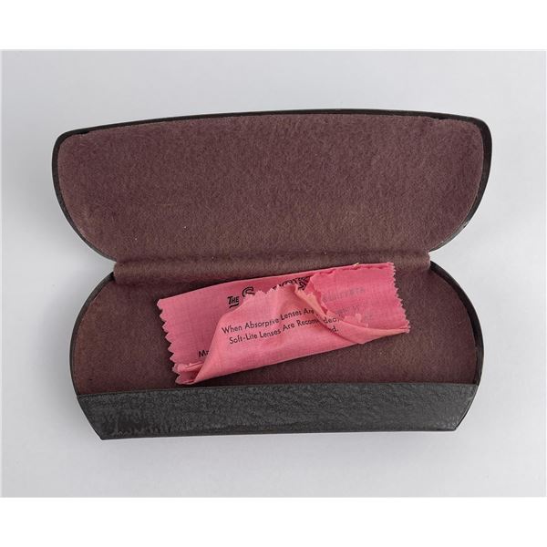 WW2 Crinkle Finish American Optical Glasses Case