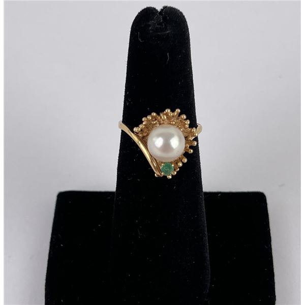 18k Yellow Gold Pearl and Emerald Ring