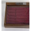 Image 2 : Buck Knives Counter Top Knife Display Case