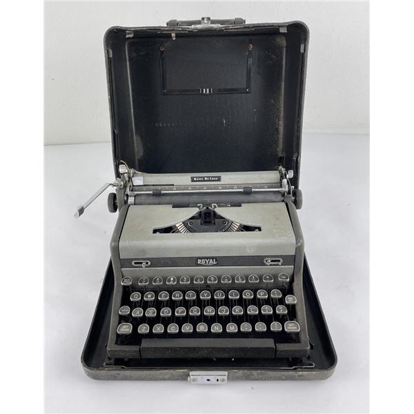 Army Royal Quiet De Luxe Portable Typewriter