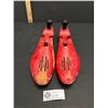 Image 1 : Pair of Red Wooden Shoe Lasts Size 84