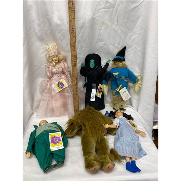 Lot of Vintage Collectible Wizard of Oz Dolls Including Dorothy, Wicked Witch, Cowardly Lion, Etc