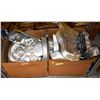 Image 1 : 2 BOXES FULL OF WILTON CAKE PANS