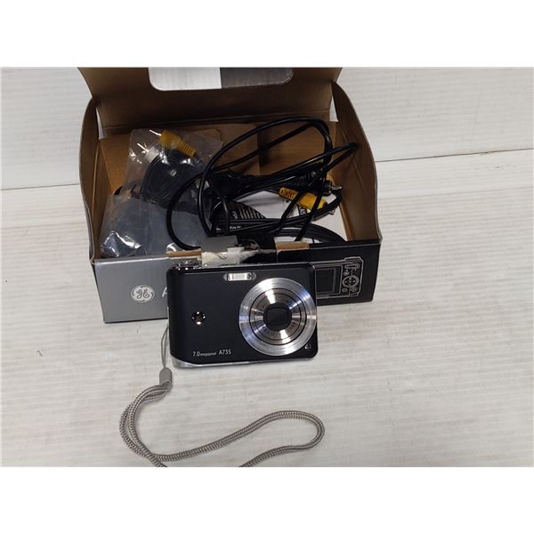 GE A735 CAMERA IN ORIGINAL BOX