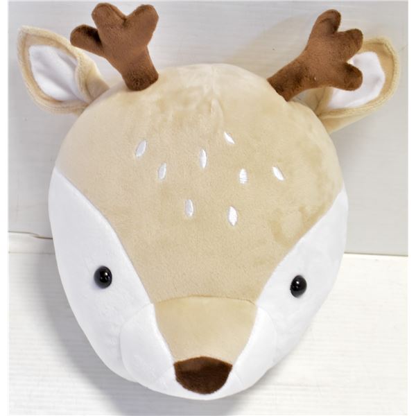 STUFFED ANIMAL HEAD WALL HANGING