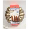 Image 1 : NORDIC WARE ORIGINAL BUNDT PAN