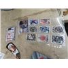 Image 2 : Hockey Cards, Figurines, Bobble Head plus more