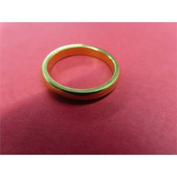 Very Nice Men's 18KT Gold Wedding Band Approx 6.40 Grams