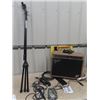 Image 1 : Fender Amp Accoustic Mdl 100, w 2 Mic, Wire & Stand