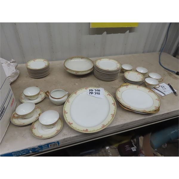 (PB) 40 Pcs Limoge China Place Setting