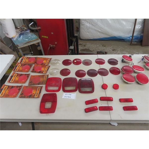 (KM) 8 Reflectors , 2 Reverse Replacements, 10 Red Caps & 4 Tail Light Covers, 8 Round Assemblys & 8