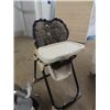 Image 2 : (OV) Fisherprice Highchair & Carrier Combo
