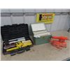 Image 1 : B&D sander & Laser Level - both w/ Cases