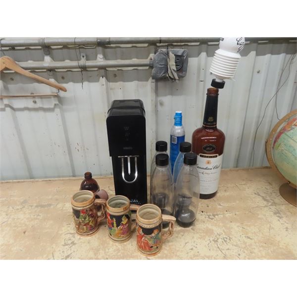 Soda Stream Machine w 4 Bottles & 3 Beer Steins & CC Texas Mickey w Pump Bottle (Empty)