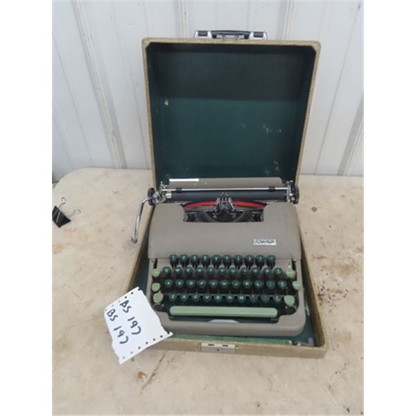 Eaton's Manual Typewriter w Case