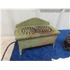 Image 2 : Antique Electric Tin Toy Stove & 3 Cast Iron Stoves