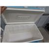 Image 3 : Coleman Picnic Cooler Clean + Good condition