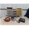 Image 1 : 3 Washboards, Antique Copper Kettle & Graniteware