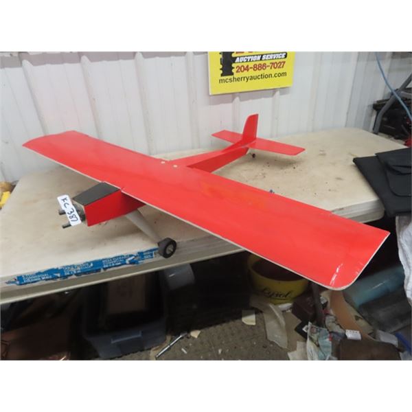 R/C Plane - No Remote No Engine 40" x 51"