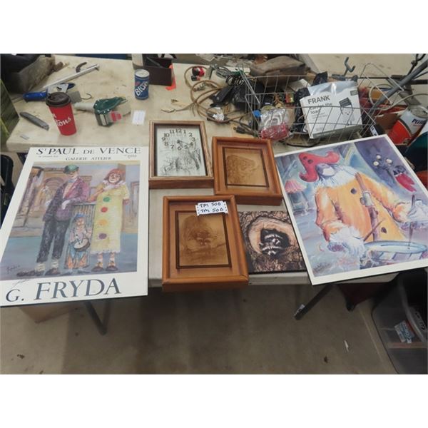 Wildlife Clock & Pictures , 2 Clown pictures