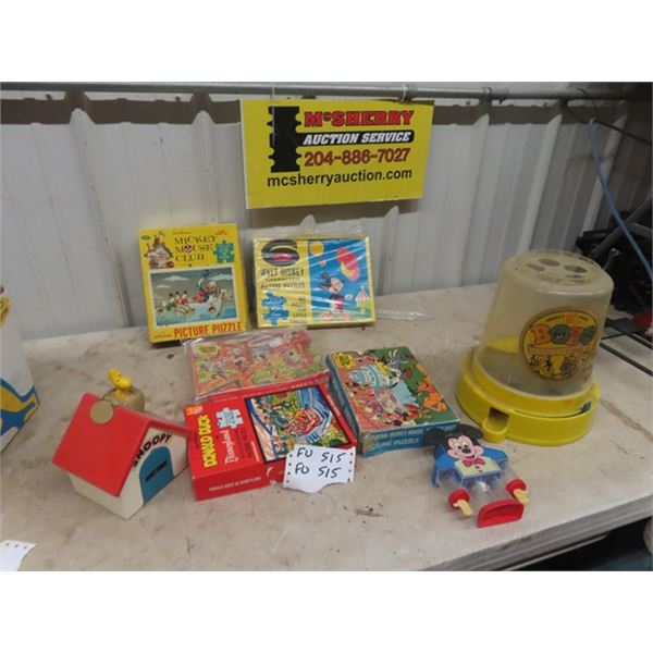 (FU) Bozo Gum Dispenser, Disney Puzzles, Snoppy (Jack in Box) House