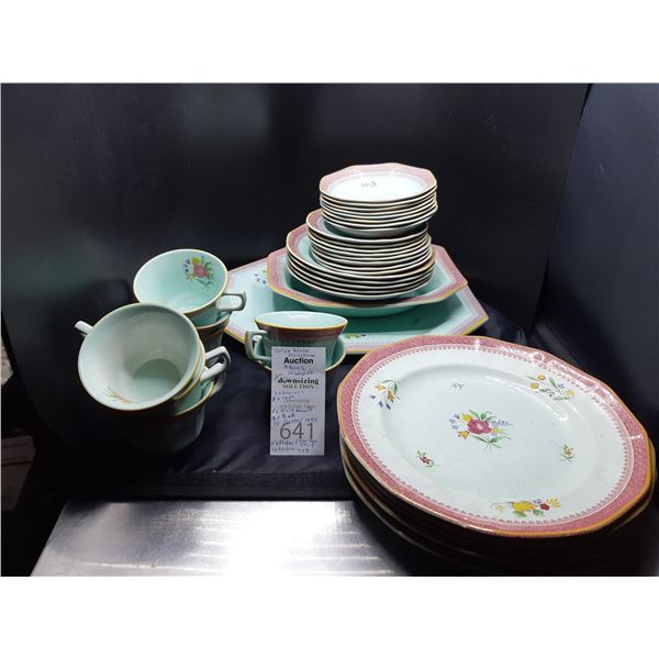 Adams Calyx Ware Cat A