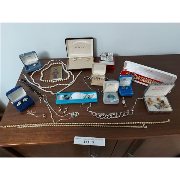 Asst costume jewelry incl cuff-links, clip-on earrings, necklaces