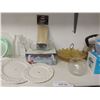Image 3 : 3 Tier Desert Platter, Kettle, Jello mold, glass juicer, tupperware, glass bowl, vintage candy dish