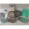 Image 5 : 3 Tier Desert Platter, Kettle, Jello mold, glass juicer, tupperware, glass bowl, vintage candy dish