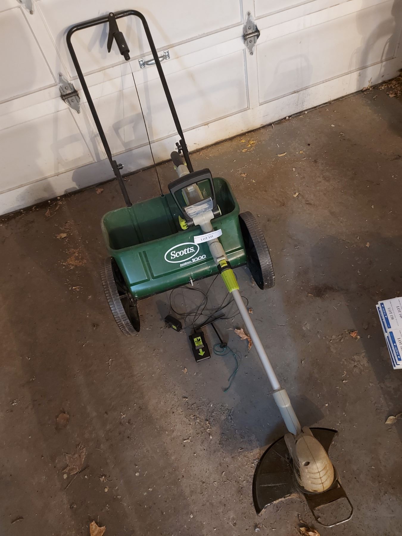 Scotts AccuGreen 1000 fertilizer / seed spreader; LawnMaster grass