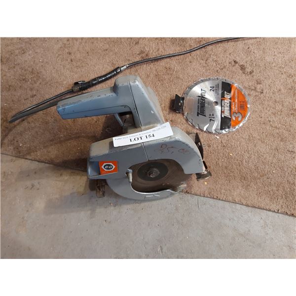 Black & Decker 7 1/4" circular saw with extra 3 pk blades