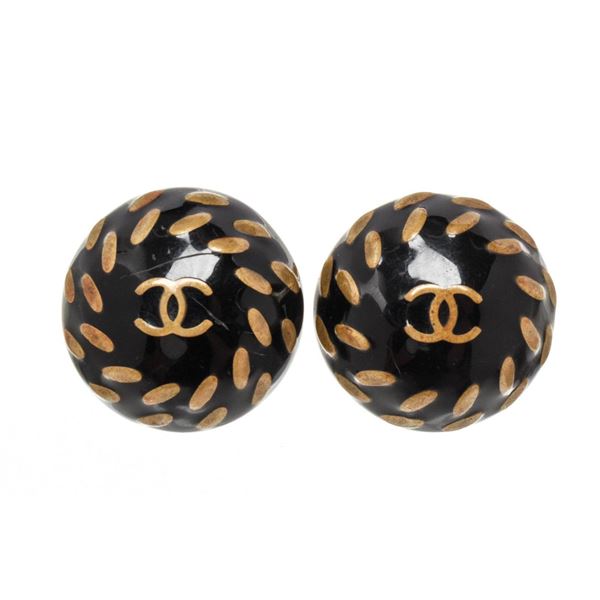 Chanel Gold Round CC Earrings