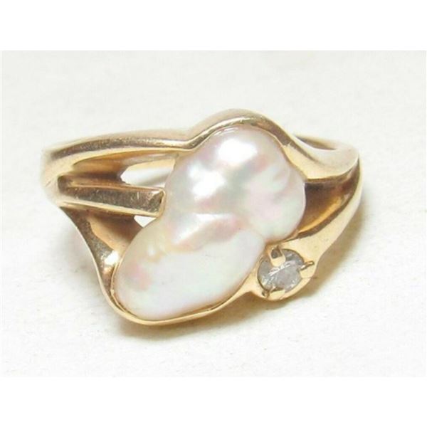 Freshwater Pearl & Diamond 14K Ring