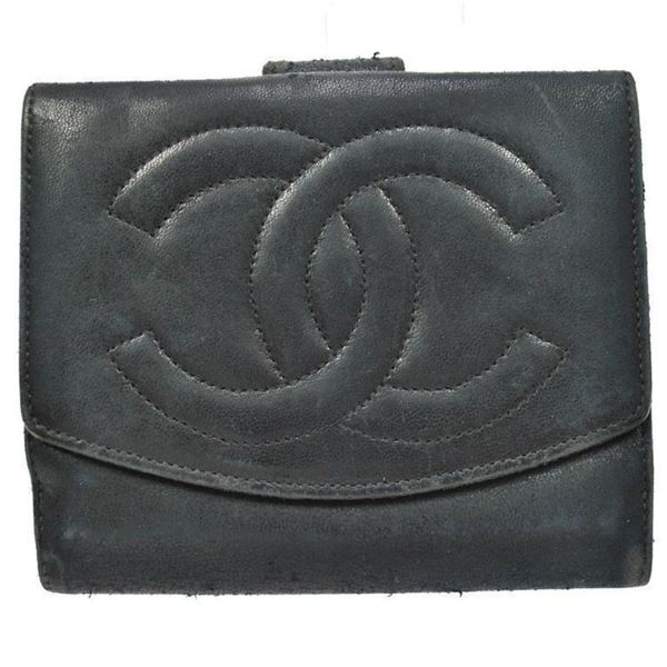 Vintage CHANEL Leather Wallet to Restore