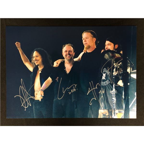 METALLICA BAND SIGNED 8X10 PHOTO (RA COA)