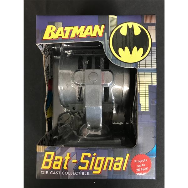 BATMAN BAT-SIGNAL DIE-CAST COLLECTIBLE