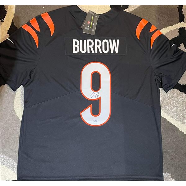 JOE BURROW SIGNED BENGALS JERSEY (FANATICS HOLO)