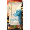 Image 1 : ACTR1UM HOLISTIC LARGE BREED DOG FOOD 16KG