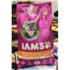 Image 1 : IAMS MATURE ADULT DOG FOOD 6.8KG