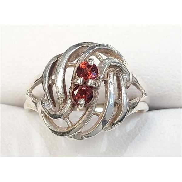 SILVER GARNET RING SIZE 9