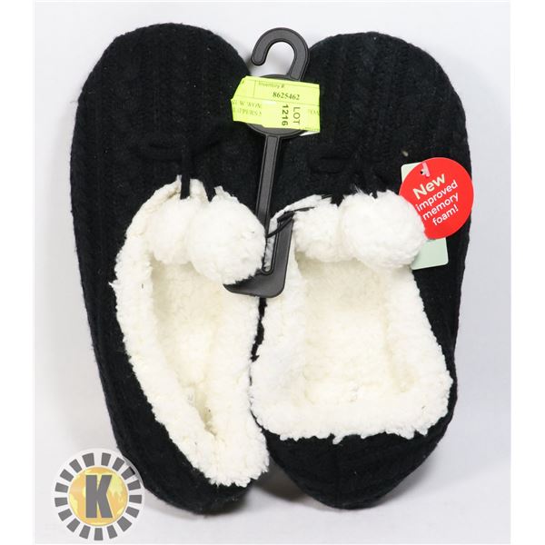 NEW WOMENS MEMORY FOAM SLIPPERS SIZE 9/10