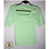Image 1 : WOMENS LIGHT GREEN TEE SIZE XS