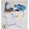 Image 1 : ESTATE BAG OF 20+ ONESIES