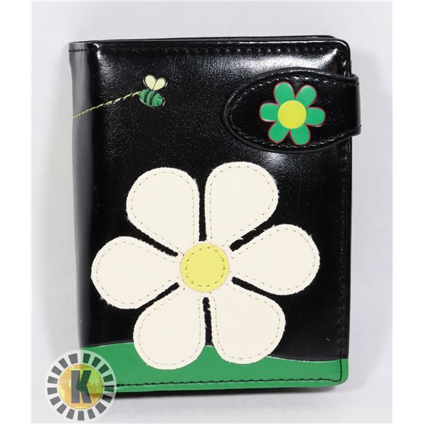 NEW SHAG WEAR WOMEN'S WALLET